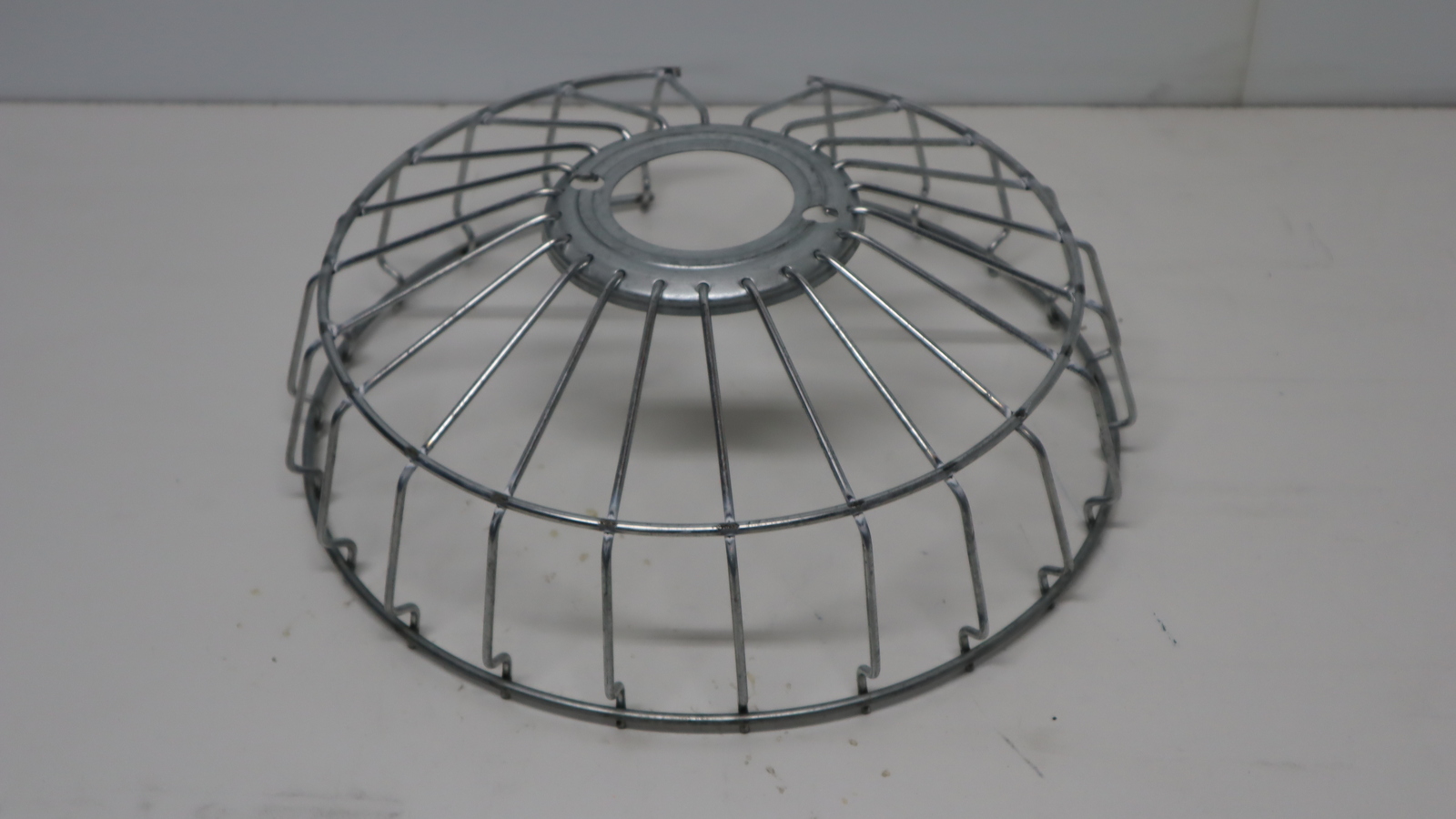 GRILLE,14"PAN,22 WIRE,W/I.D. RING 20/CNT
